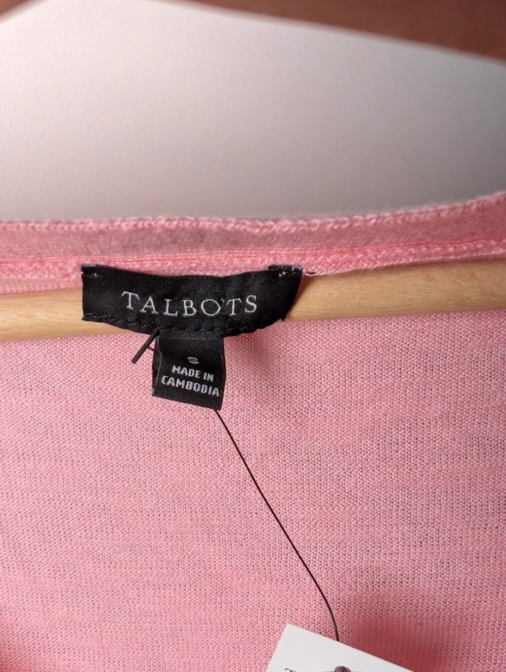 NWT Talbots Lightweight Light Pink V-Neck Knit Top Sweater Cotton Small - Picture 2 of 7